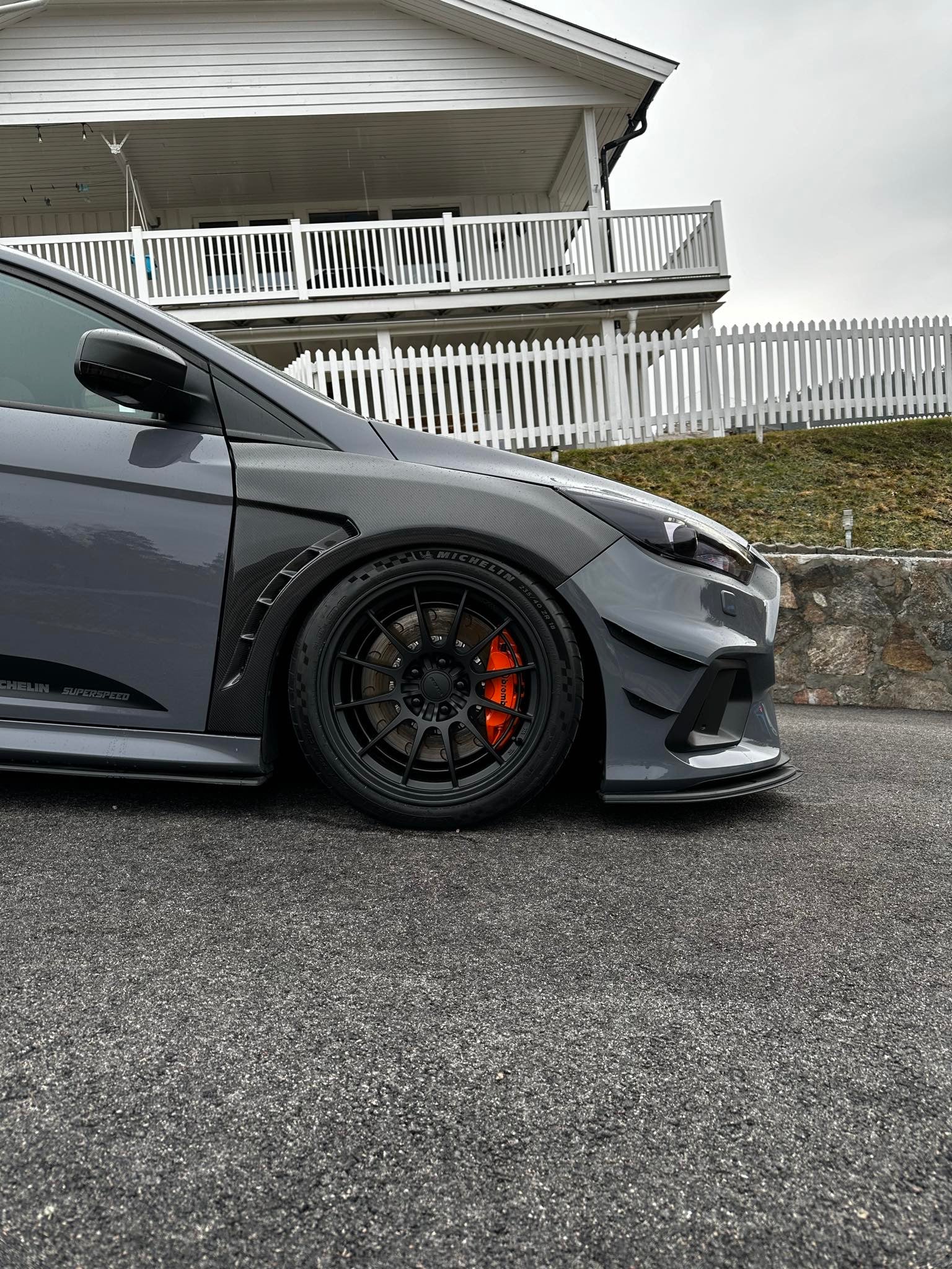 Ford Focus ST/RS 2016+ Carbon Fibre Vented Fenders