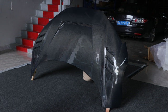 Audi R8. V10+ Full Carbon Fibre Competition Bonnet / Hood